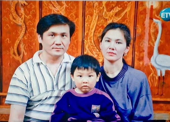 Монголын улс төрчдийн залуу нас